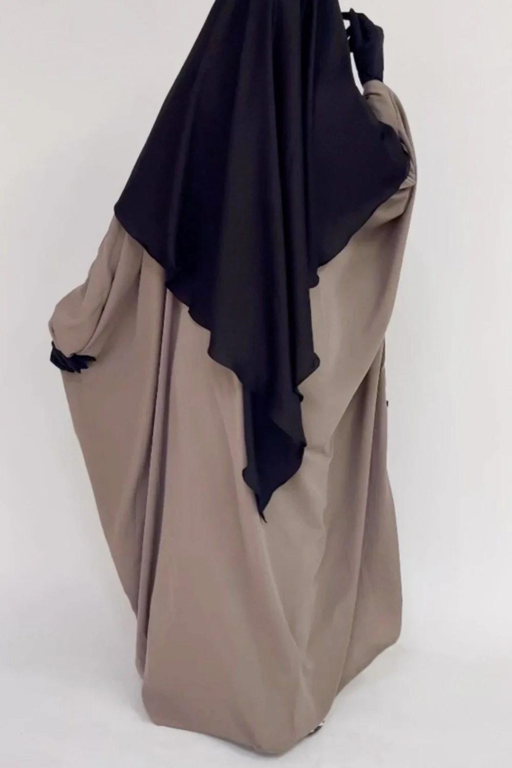 Abaya papillon Umm Hafsa - Image 9